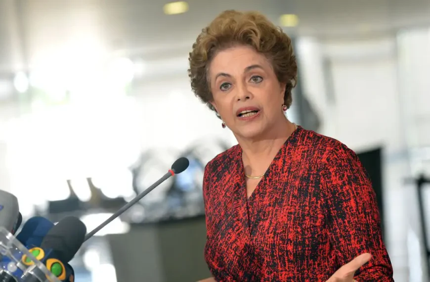Dilma continua à frente do Banco do Brics por mais 5 anos