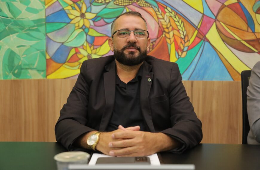 Kleber Ortiz solicita melhorias em UBS e operação tapa-buracos no Centro