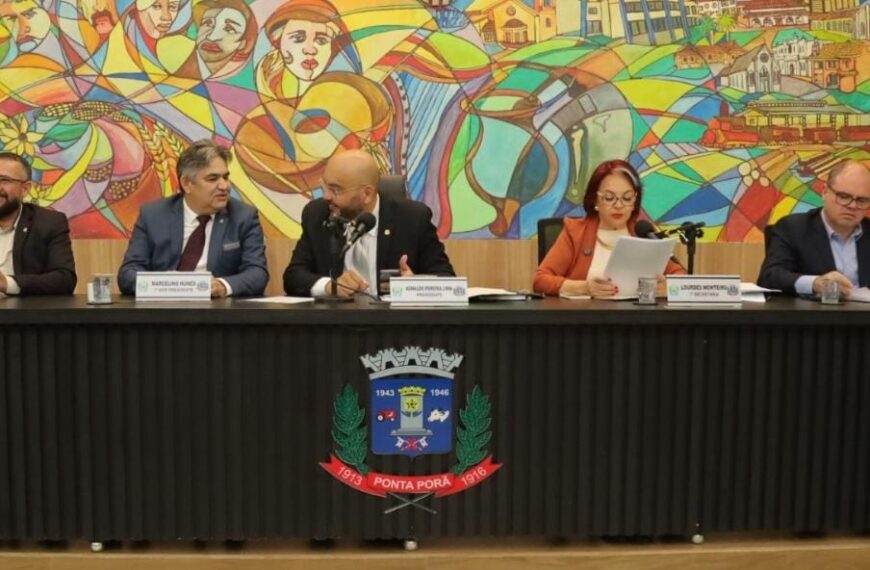 Vereadores aprovam reajuste salarial dos professores de Ponta Porã