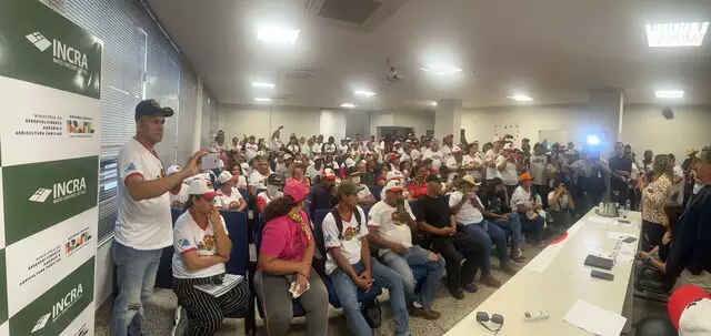 Manifestantes desocupam sede do Incra e liberam rodovias após reunião