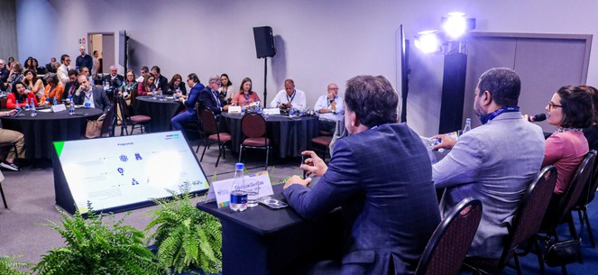 Ministério da Saúde reforça estratégias com laboratórios oficiais