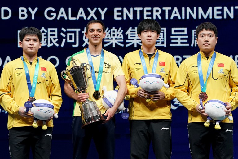 Calderano leva Brasil à maior conquista da história do tênis de mesa nacional. Lula e Fufuca celebram a conquista pelas redes sociais