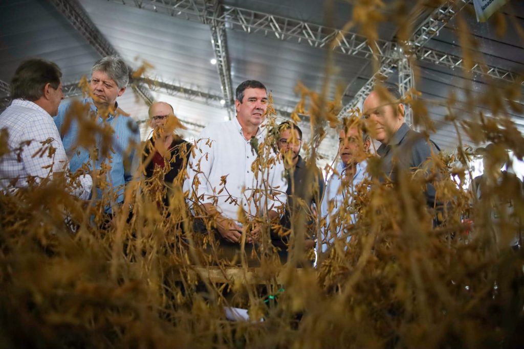 Laguna Carapã realiza o 25º Concurso Pé de Soja e comemora investimentos em infraestrutura Laguna Carapã realiza o 25º Concurso Pé de Soja e comemora investimentos em infraestrutura