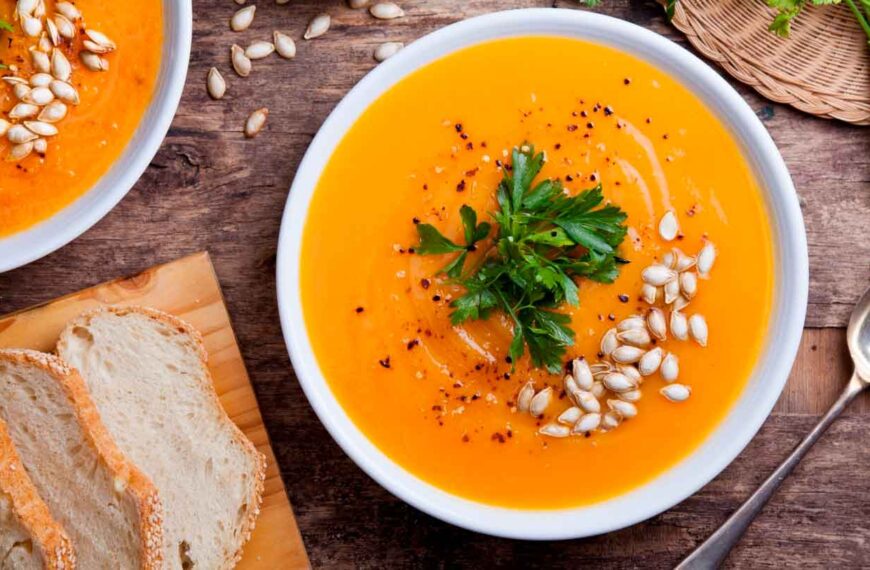 Sopa Cremosa de Abóbora com Gengibre: aconchego para as noites mais amenas