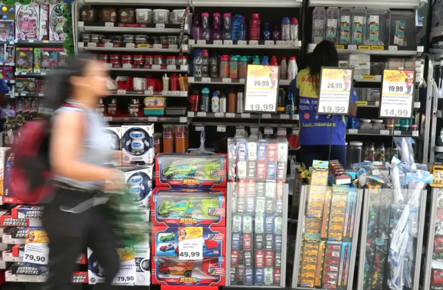 Economia brasileira ficou estagnada em fevereiro, mostra prévia da FGV