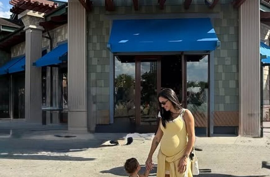 Bruna Biancardi combina look com Mavie em parque de Orlando: ‘Dia de disney’