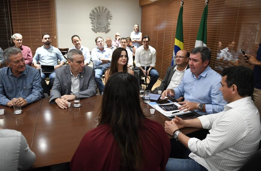 Municipalismo: Prefeito de Naviraí e vereadores apresentam ao Governo do Estado projetos estruturantes para o município