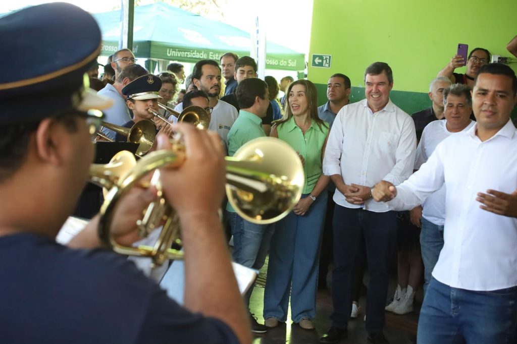 UEMS na Comunidade leva cidadania a milhares de moradores do São Conrado e região UEMS na Comunidade leva cidadania a milhares de moradores do São Conrado e região