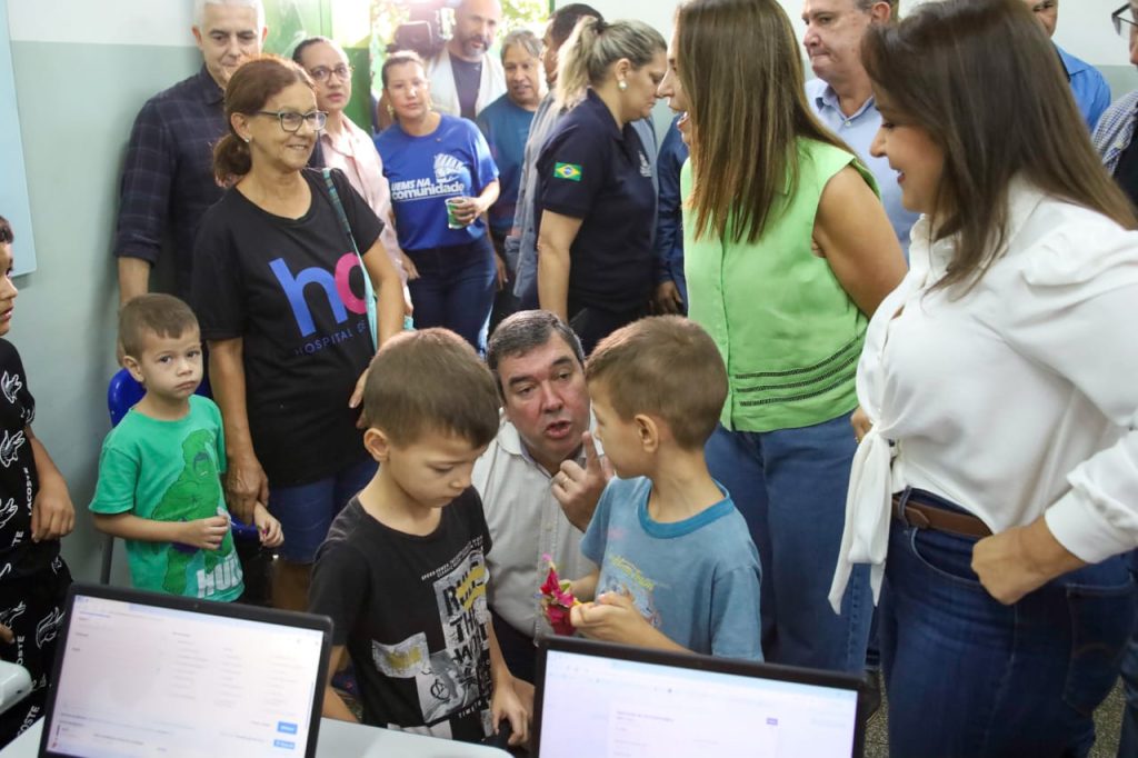 UEMS na Comunidade leva cidadania a milhares de moradores do São Conrado e região UEMS na Comunidade leva cidadania a milhares de moradores do São Conrado e região