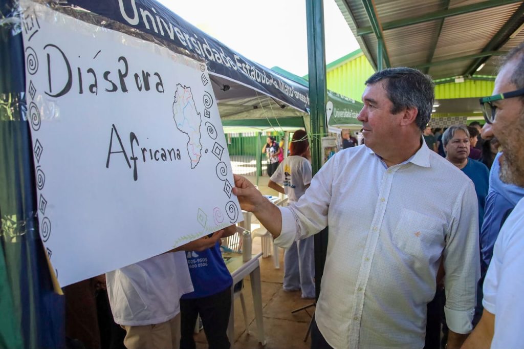 UEMS na Comunidade leva cidadania a milhares de moradores do São Conrado e região UEMS na Comunidade leva cidadania a milhares de moradores do São Conrado e região