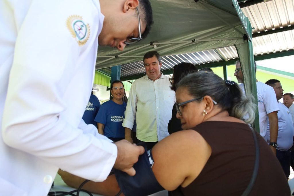 UEMS na Comunidade leva cidadania a milhares de moradores do São Conrado e região UEMS na Comunidade leva cidadania a milhares de moradores do São Conrado e região