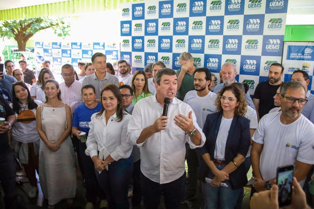 UEMS na Comunidade leva cidadania a milhares de moradores do São Conrado e região UEMS na Comunidade leva cidadania a milhares de moradores do São Conrado e região