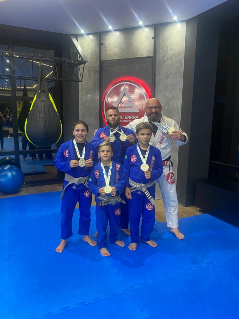 Família Santos: Pai e filhos são destaque no Open Jardim, trazendo medalhas para Ponta Porã