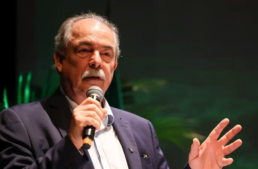 Presidente do BNDES propõe taxar bets para aumentar arrecadação