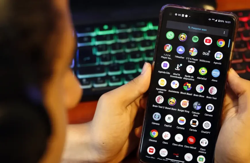 AGU pede decisão urgente contra fraudes e violência nas redes sociais