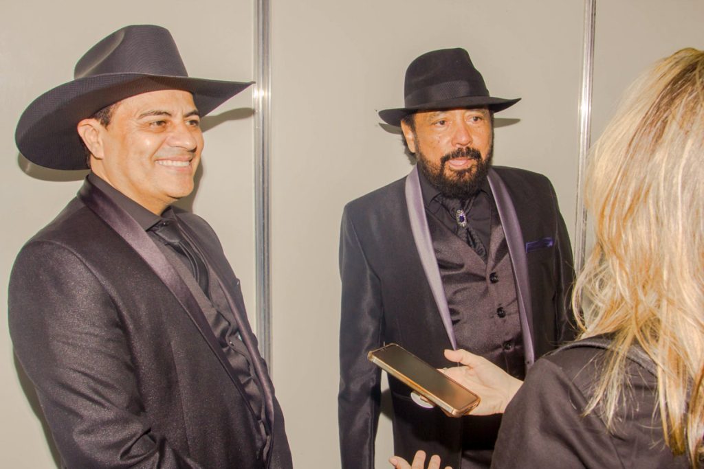 FAS 2025: Duduca & Dalvan fecham primeiro dia no palco Américas com sertanejo raiz
