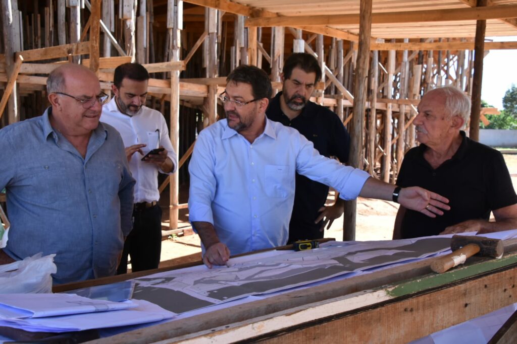 Presidente da Fiems vistoria obras da Escola Sesi em Rio Verde Presidente da Fiems vistoria obras da Escola Sesi em Rio Verde
