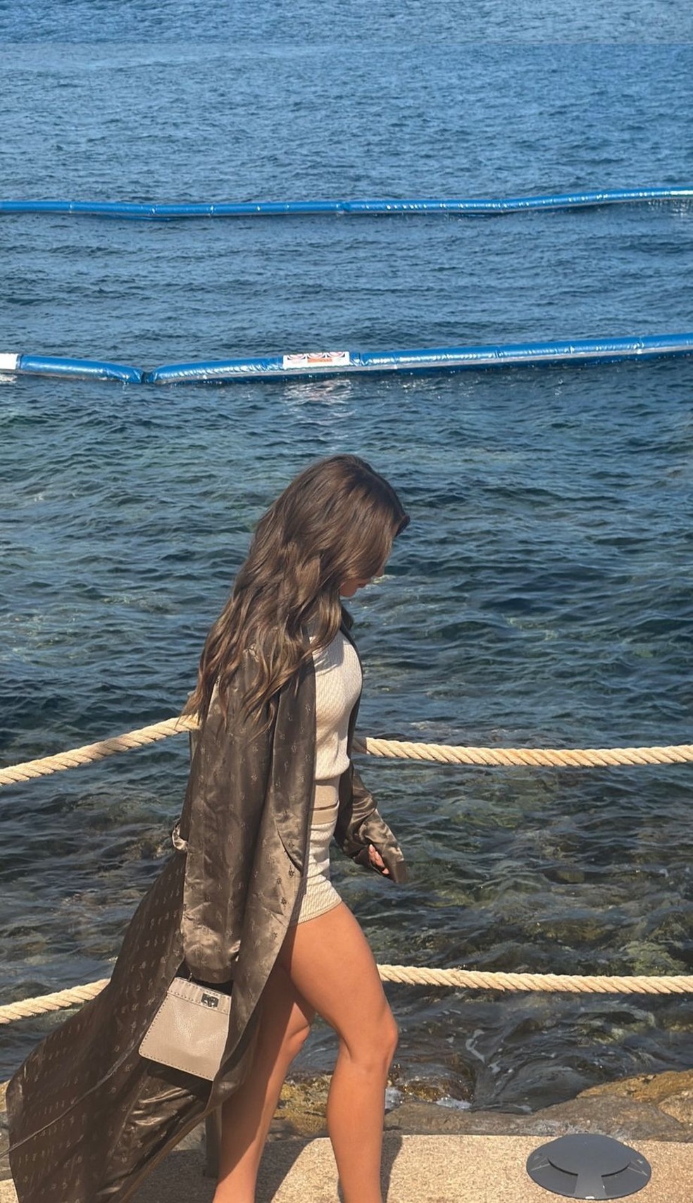 De biquíni branco, Jade Picon curte passeio de barco e exibe corpão: ‘Em Mônaco’ Jade Picon curte passeio de barco em Mônaco — Foto: Reprodução/ Instagram