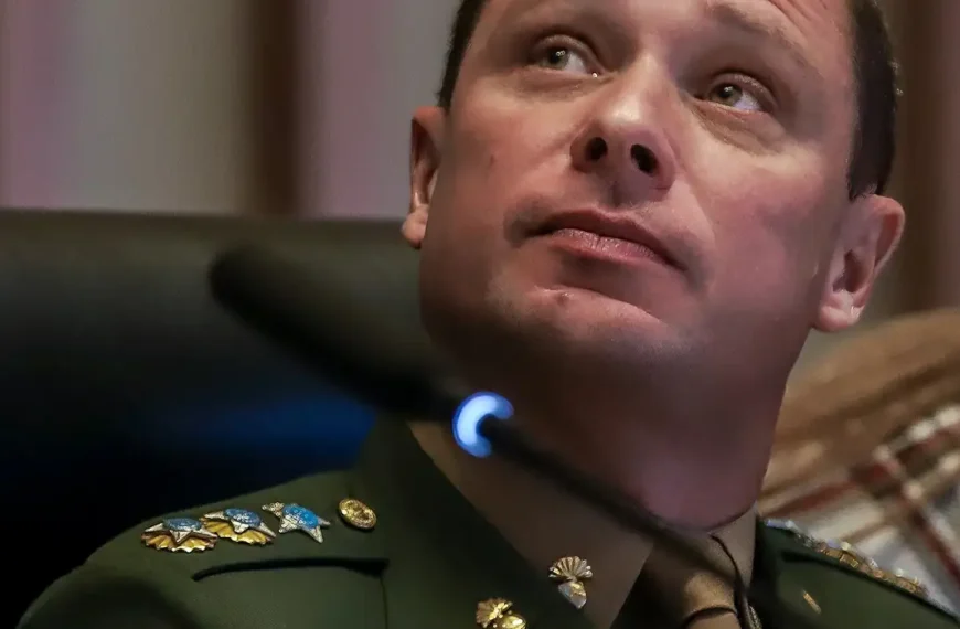 Cid acusa defesa de Bolsonaro de abordar filha para saber de delação