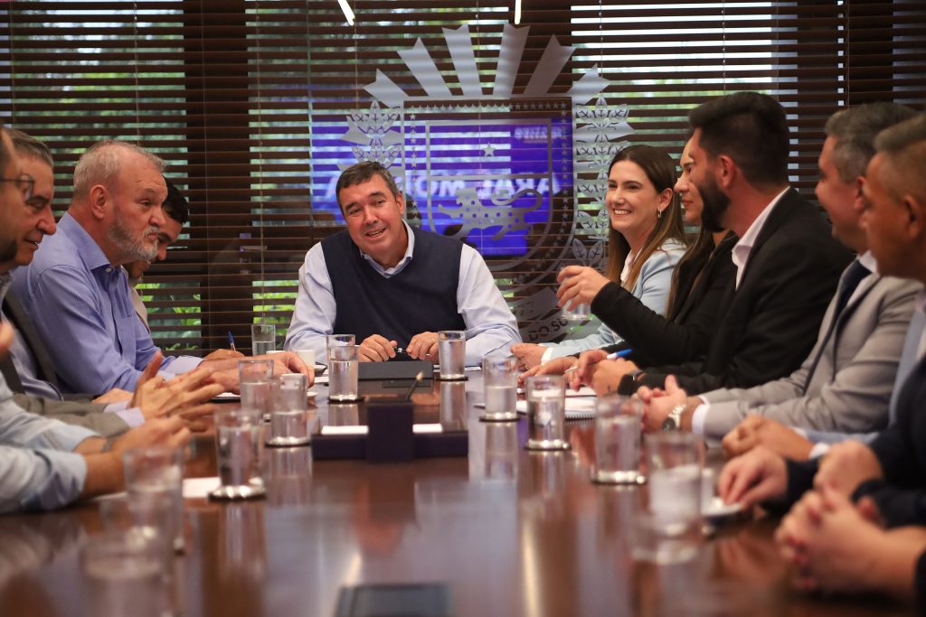 Com MS Ativo, Aral Moreira investe em infraestrutura, melhora vias, distritos e vai concluir construção de casas