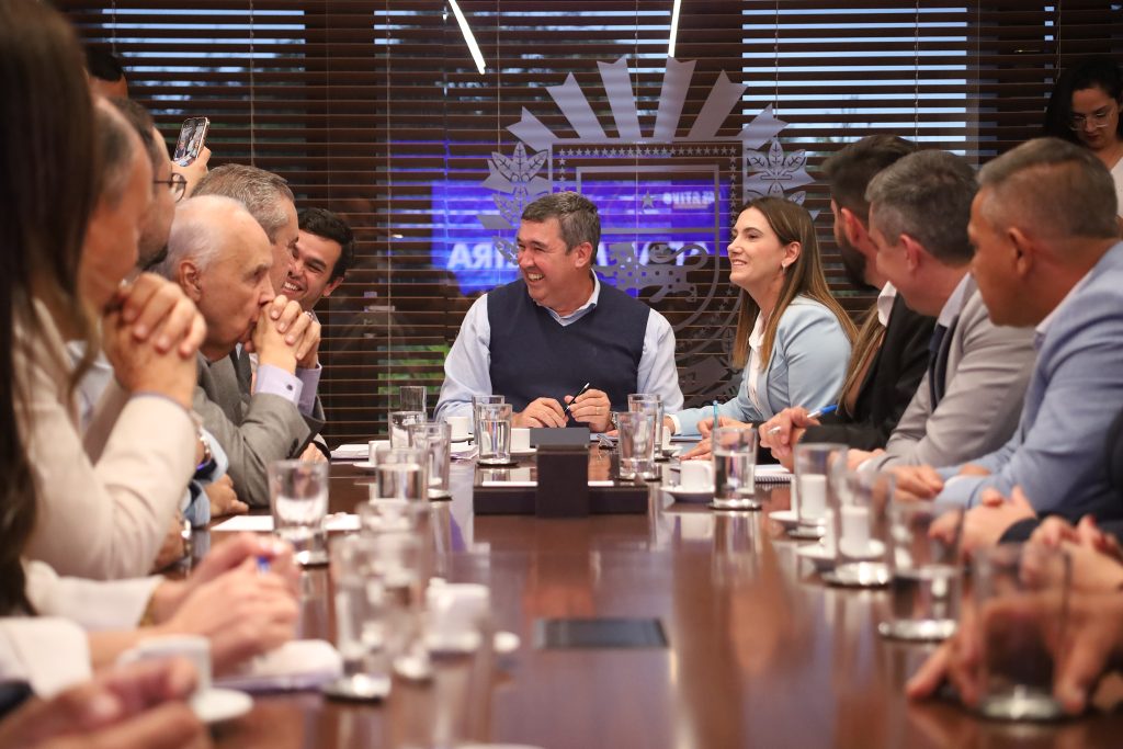 Com MS Ativo, Aral Moreira investe em infraestrutura, melhora vias, distritos e vai concluir construção de casas