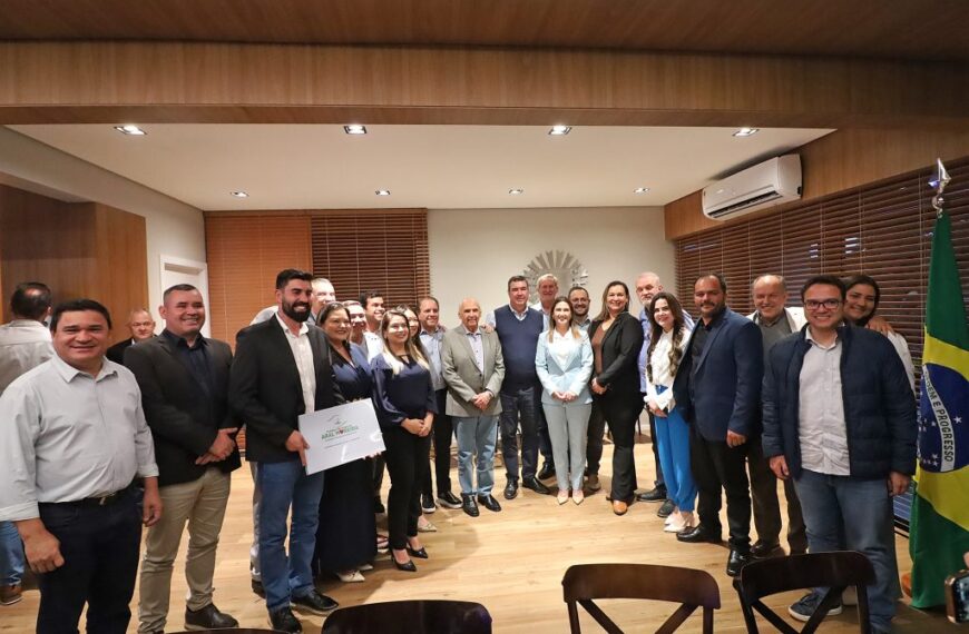 Com MS Ativo, Aral Moreira investe em infraestrutura, melhora vias, distritos e vai concluir construção de casas