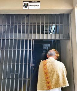 Santíssimo Sacramento visita presídios da capital em celebração ao Corpus Christi