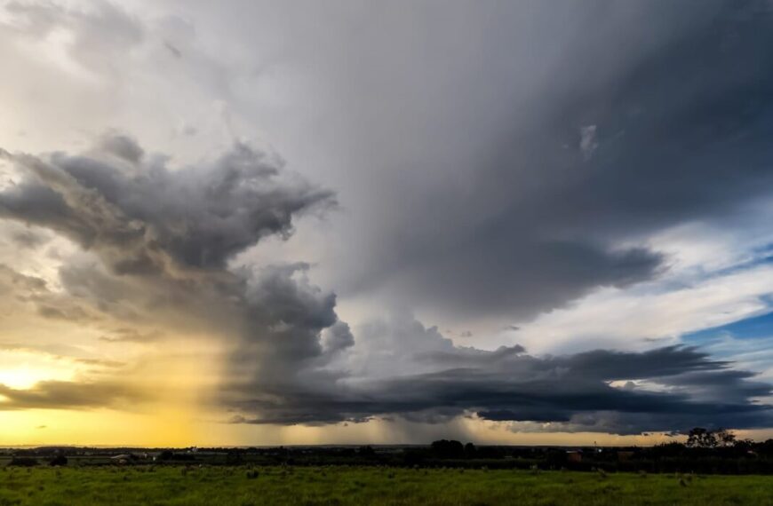 Domingo com pancadas de chuva na fronteira