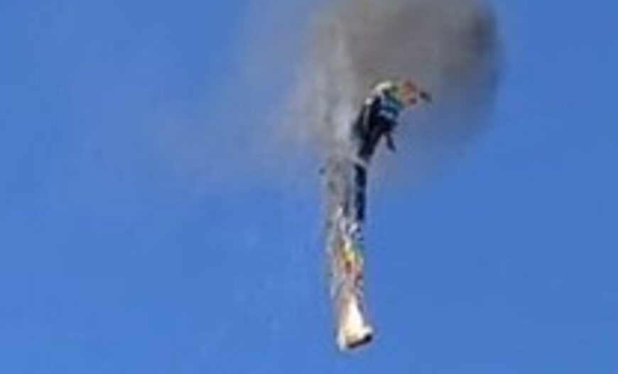 Balão pega fogo, cai e mata oito passageiros em Santa Catarina