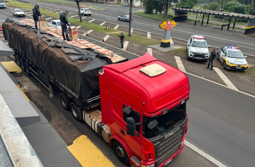 Paraguaios são presos com carreta lotada de cigarro contrabandeado