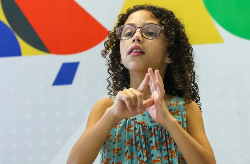 Enem: publicado o edital em Libras destinado a pessoas com deficiência