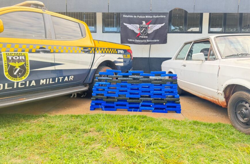 Maconha é apreendida em fundo falso de veículo em Amambai