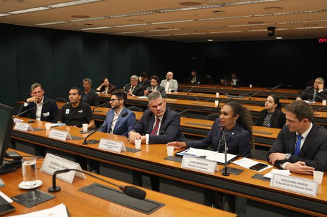 Pistas de atletismo em debate: Governo e Câmara discutem acesso e inclusão