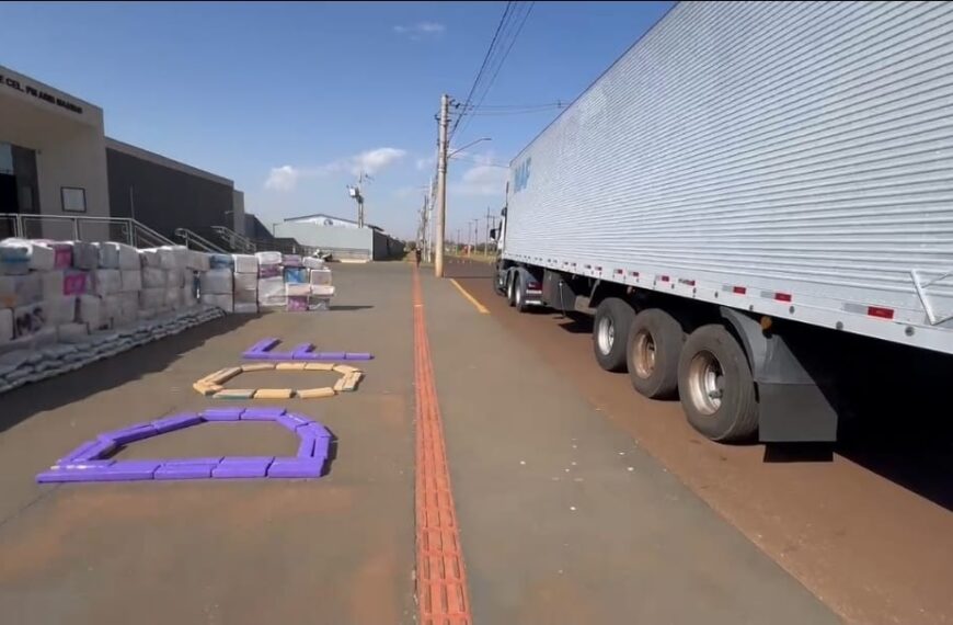 DOF apreende quatro toneladas de maconha em caminhão baú