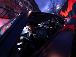 Neymar compra réplica do Batmóvel por R$ 8,3 milhões