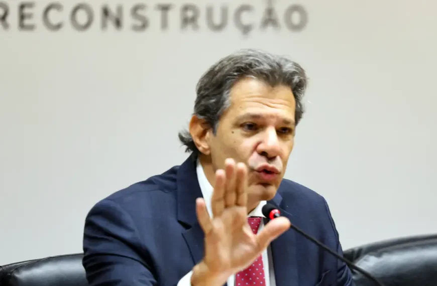 Brasil não sairá da mesa de negociação com EUA, diz Haddad