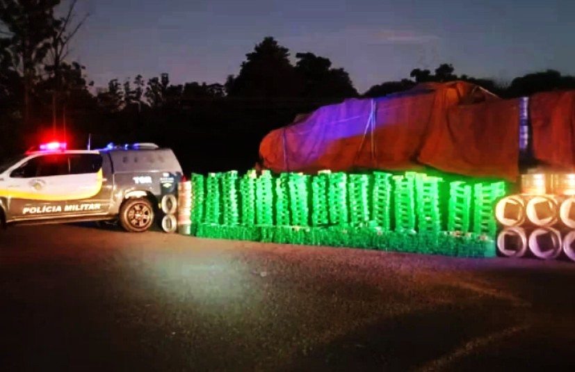 Carga de maconha em barris de chope é apreendida pela polícia