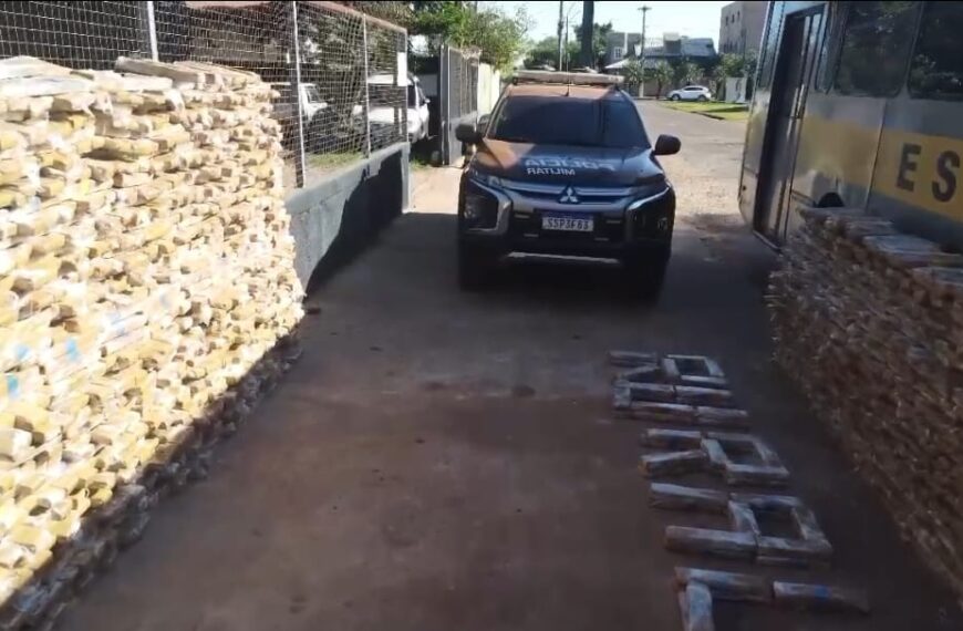 Ônibus escolar é apreendido com mais de duas toneladas de maconha em Ponta Porã