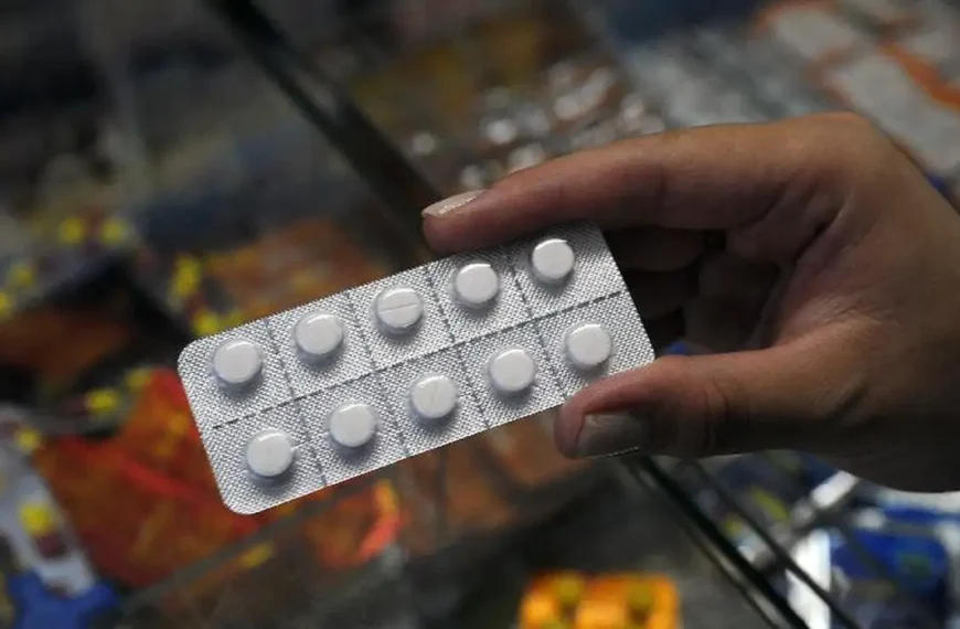 Possível reação do Brasil a tarifaço pode afetar preços de remédios