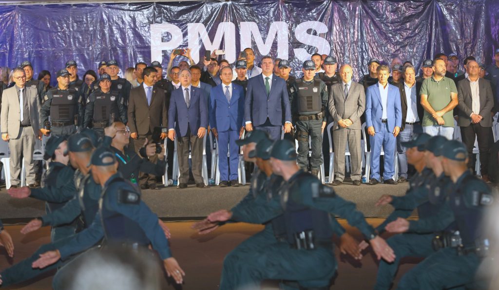 Investimento em segurança: Governo de MS entrega 427 novos policiais militares