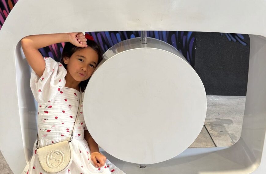 Ticiane Pinheiro leva Manuella para visitar César Tralli na Globo: ‘Visitando o papai’