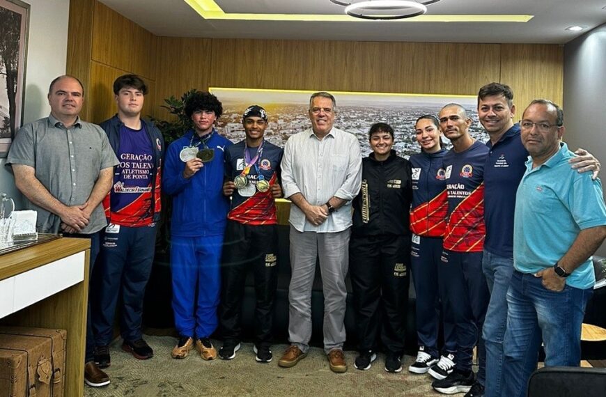 Prefeito recebe atletas de Ponta Porã que se destacam em competições nacionais