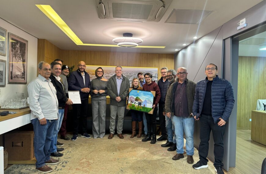 Prefeitura entrega título de propriedade ao Clube de Imprensa de Ponta Porã