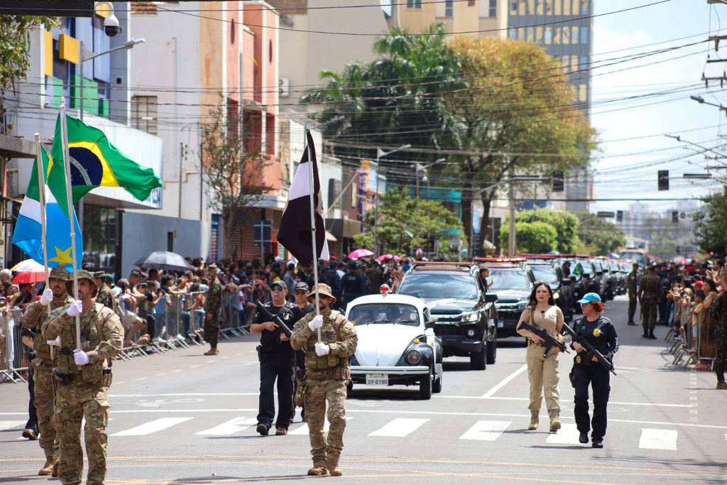 Desfile: Com público de 10 mil pessoas, tradição e admiração celebram a Independência do Brasil