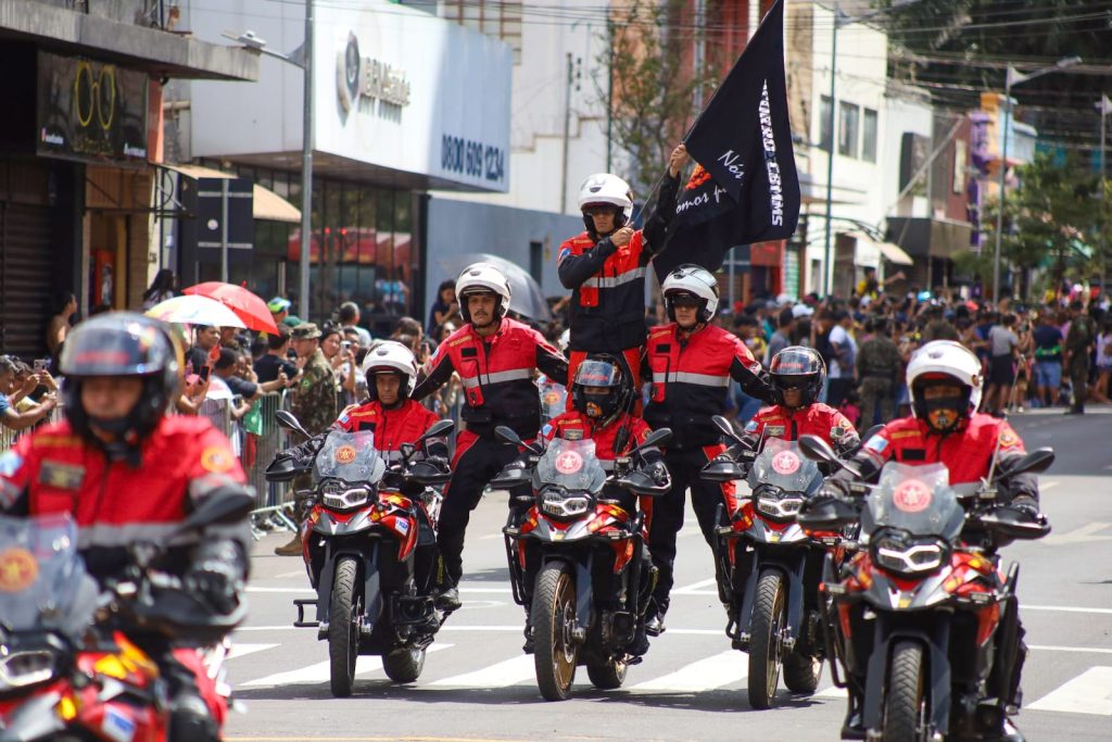 Desfile: Com público de 10 mil pessoas, tradição e admiração celebram a Independência do Brasil