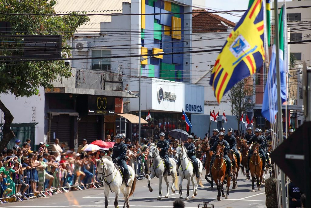 Desfile: Com público de 10 mil pessoas, tradição e admiração celebram a Independência do Brasil