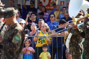 Desfile: Com público de 10 mil pessoas, tradição e admiração celebram a Independência do Brasil