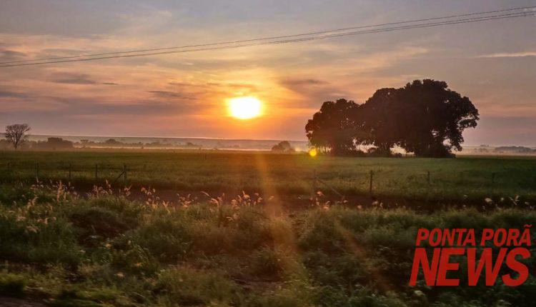 Sábado de calor e muitas nuvens em Ponta Porã