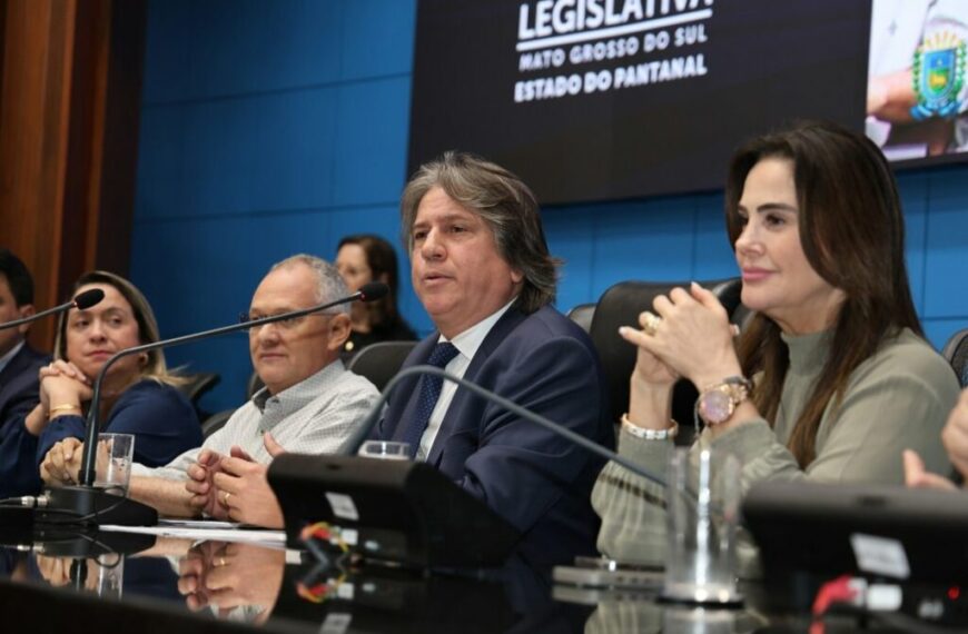 Rodeio: Em noite festiva, plenário da ALEMS se transforma em arena de reconhecimento