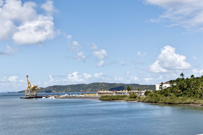 Governo do Brasil aposta na retomada da indústria naval com fábricas de fertilizantes e construção de embarcações na Bahia